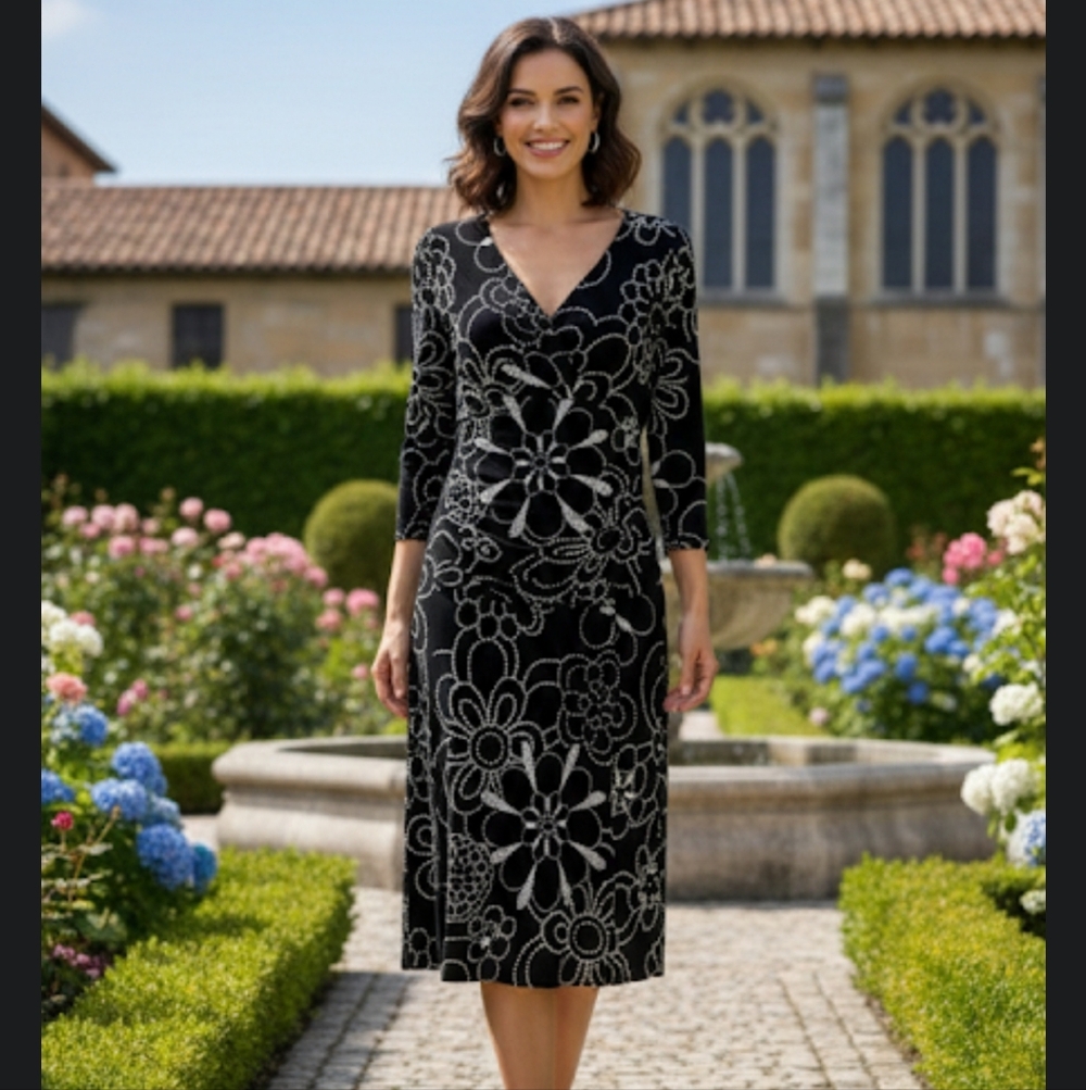Nwt Maggy London Gorgeous Black And White Embroidery Like Detail